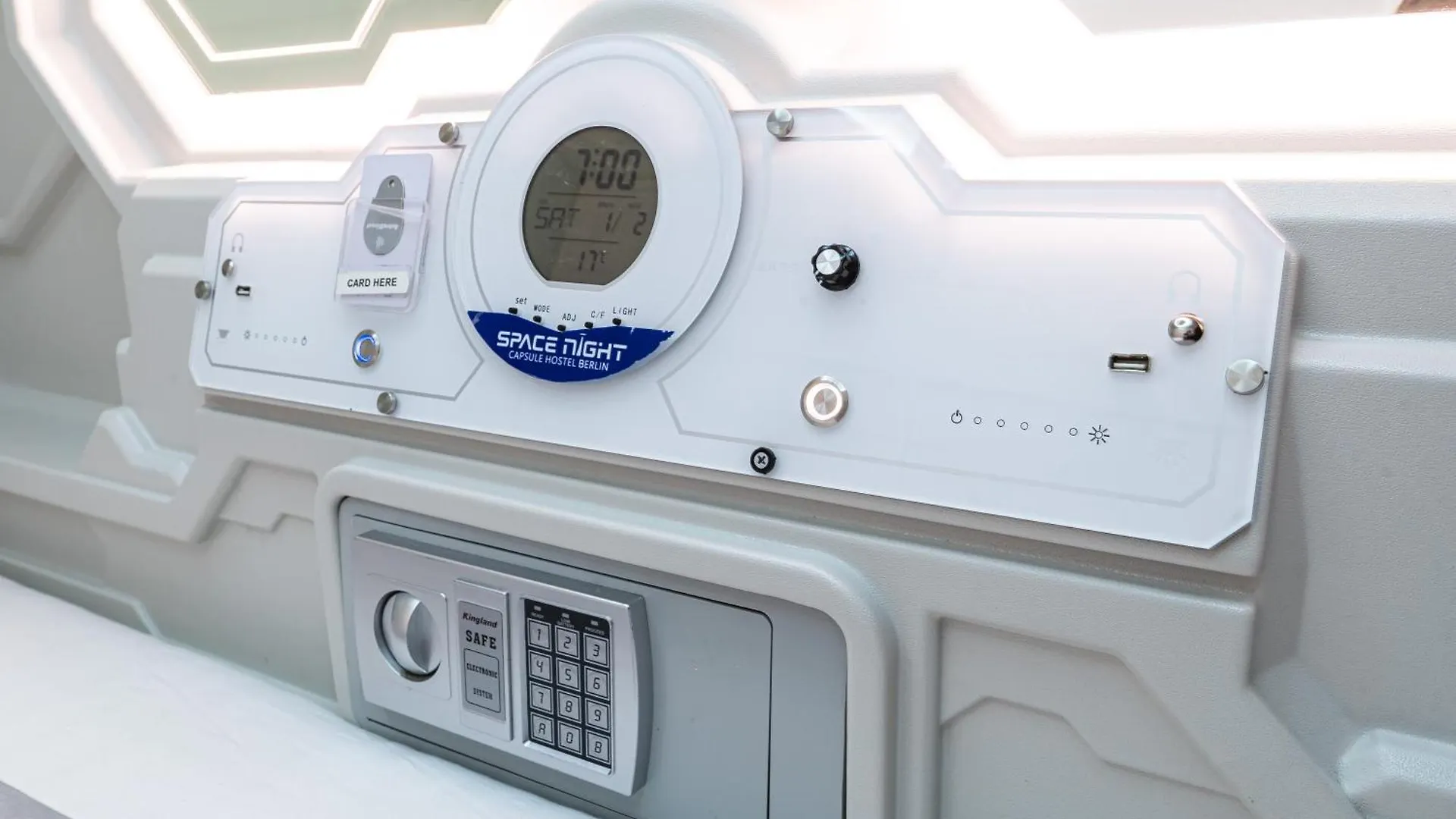 Space Night Capsule Hostel 베를린