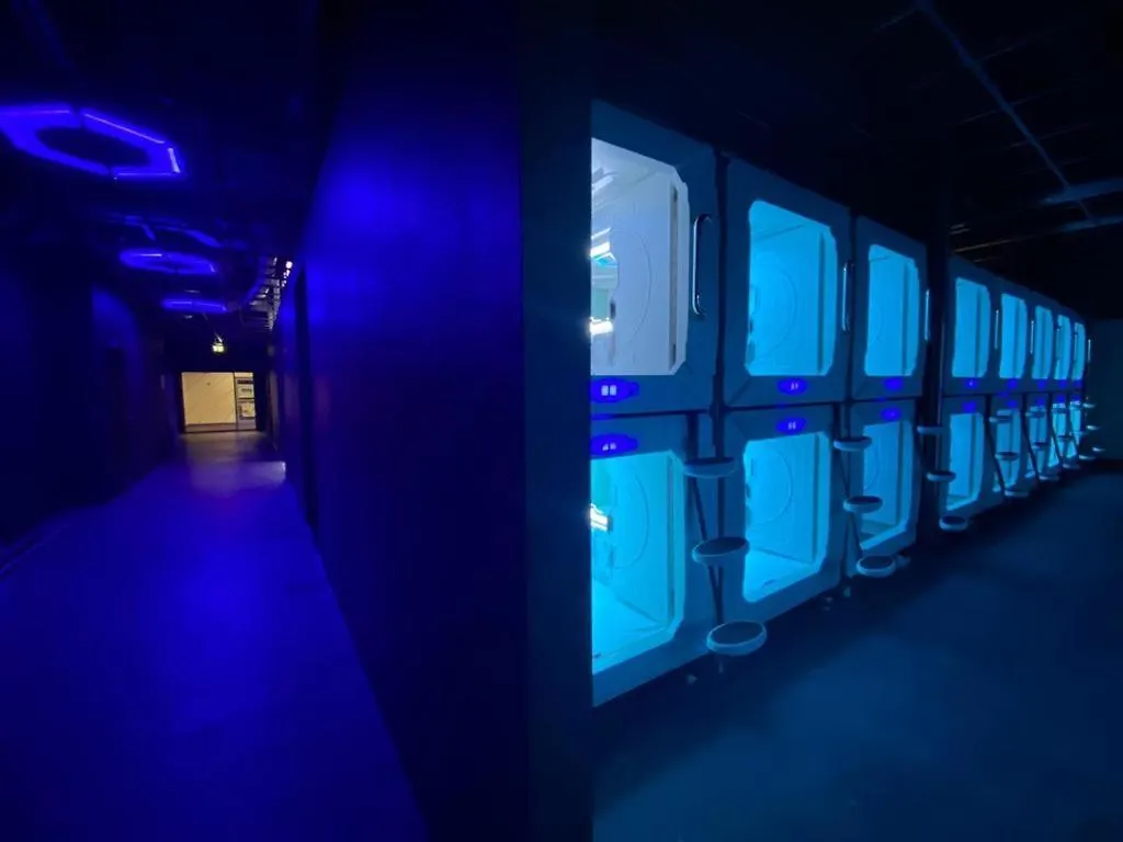 Space Night Capsule Hostel برلين ألمانيا