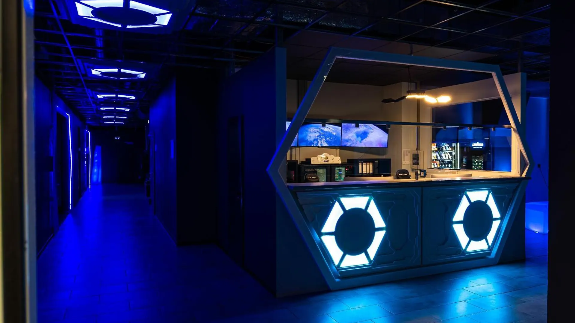 Space Night Capsule Hostel برلين 0*,  ألمانيا